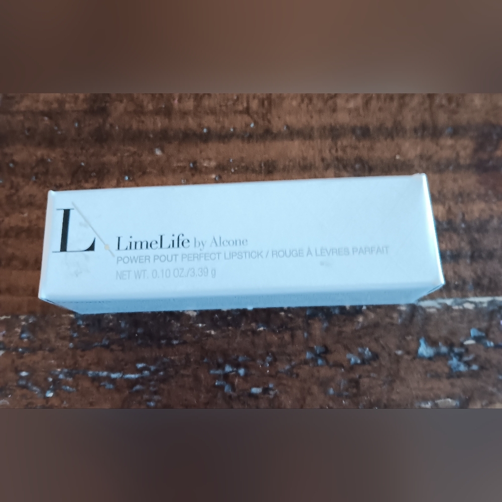 LimeLife by Alcone Power Pout Perfect Lipstick- GIRLS NIGHT POUT